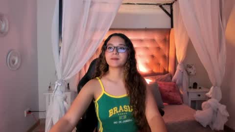 alexis_scott__ online show from May 26, 4:07 am