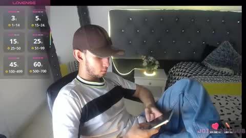 alexiscollinss online show from March 9, 2:50 am