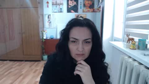 AlexisMillers online show from May 8, 10:32 am