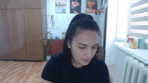 AlexisMillers online show from September 24, 9:05 am