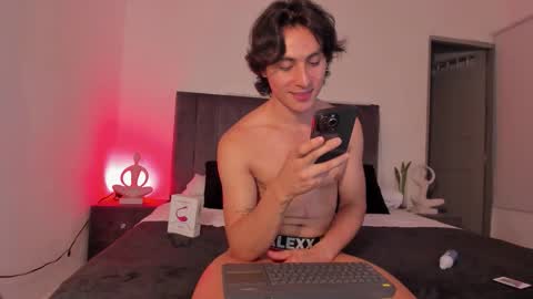 Snapshot of alexxander_hall chatting on September 23, 1:10 am Alexxander Hall online show from September 23, 1:10 am