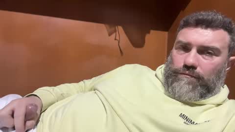 alfali online show from February 22, 6:08 pm