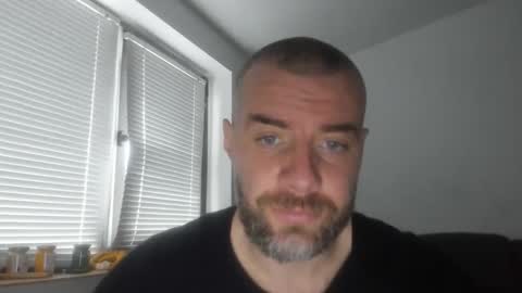 alfiesolomons87 online show from January 12, 1:18 pm