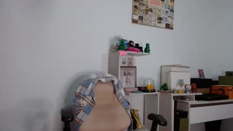 Alia  online show from April 22, 12:56 pm