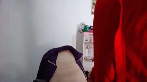 Alia  online show from April 23, 3:13 pm