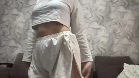 alice00777 online show from January 19, 6:34 am