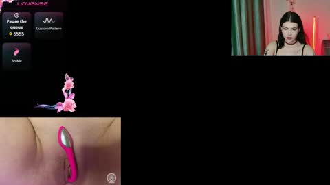 alice and james online show from November 29, 7:43 pm