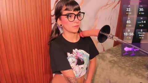 alice online show from October 11, 8:56 pm