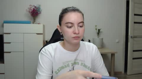 Alice online show from November 2, 7:58 pm