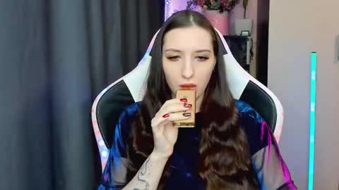 Snapshot of alice_bailey chatting on September 11, 1:23 pm Alice online show from September 11, 1:23 pm