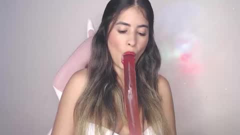 Snapshot of alice_cespedes chatting on September 25, 11:23 pm alice_cespedes online show from September 25, 11:23 pm