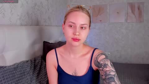 Alice online show from November 30, 10:39 pm