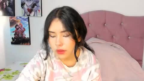 Alice Sofia online show from May 22, 12:45 pm