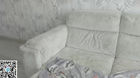alice_halle online show from June 3, 8:39 am