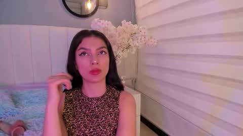 alice_lodge online show from October 18, 3:33 am