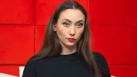 Snapshot of alice_munro chatting on February 12, 2:24 am AliceMunro online show from February 12, 2:24 am