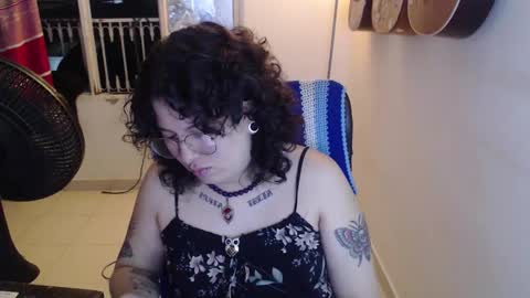 Alicia Aldara online show from December 18, 10:32 am