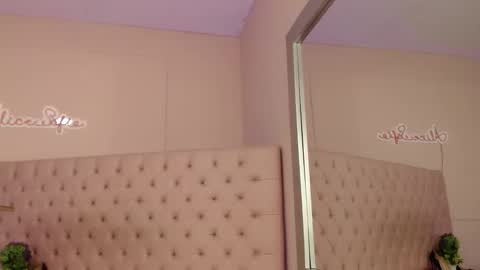 Sofia online show from March 14, 1:37 pm