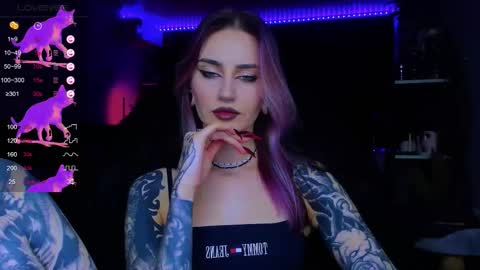 Alice online show from December 3, 6:41 pm