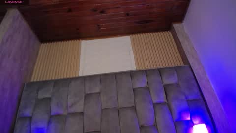 Alice online show from December 4, 11:15 pm