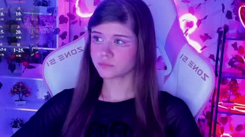 Alice online show from June 26, 8:03 pm