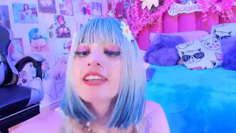     online show from March 17, 10:59 pm