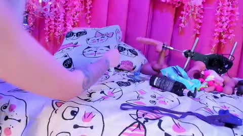 Snapshot of alicebenett_ chatting on October 3, 9:01 pm     online show from October 3, 9:01 pm