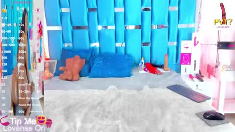 ALICE BENNET online show from October 8, 5:41 pm