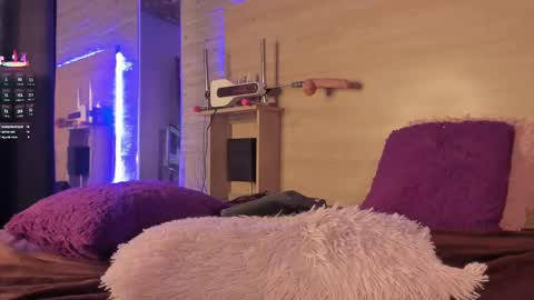 Alice  online show from March 12, 3:18 pm