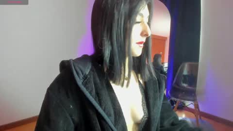 Alice online show from April 28, 8:13 pm