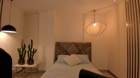 Alice online show from December 5, 7:55 pm