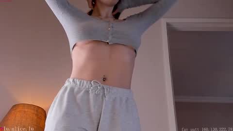 Elle online show from February 23, 3:29 pm