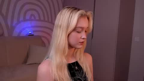 Serena online show from April 25, 2:47 pm