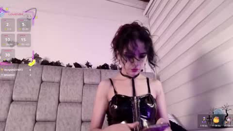 alicenoir_ online show from November 13, 11:40 pm