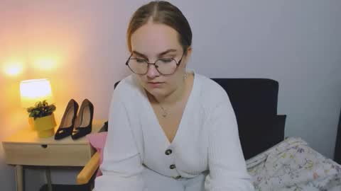 alicesensitive online show from November 23, 10:24 am