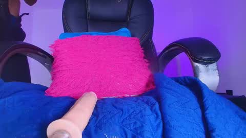 Alicia Kyse  online show from March 3, 3:02 am