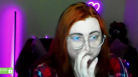 Alicia online show from February 7, 12:30 pm