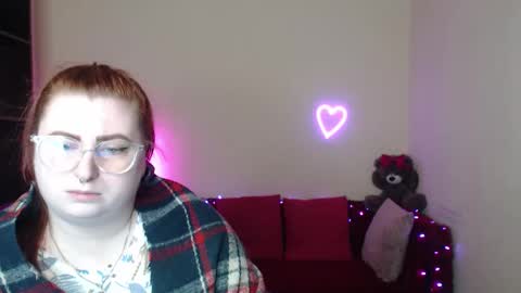 Alicia online show from March 25, 6:42 am