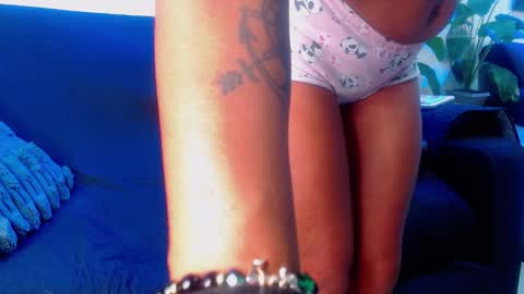 aliciacute    online show from March 4, 6:27 pm