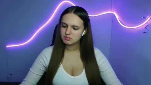 Snapshot of alicie_dream_ chatting on October 3, 2:47 pm Alicie online show from October 3, 2:47 pm