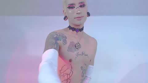     online show from March 14, 2:15 am