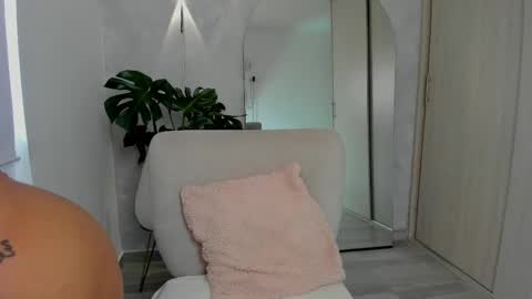 Ali  online show from April 23, 11:29 am