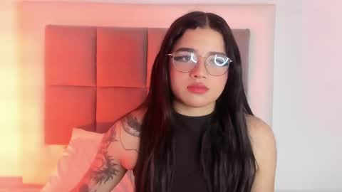 aliice_walker_ online show from January 21, 4:16 pm