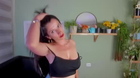 Snapshot of aliiz_01 chatting on January 31, 12:06 am Camii online show from January 31, 12:06 am