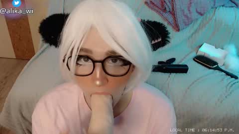 Alika  online show from November 10, 3:15 pm