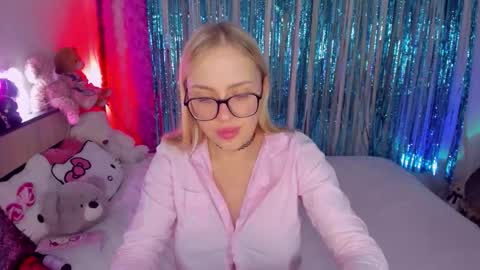 alinaocean online show from November 8, 11:41 pm