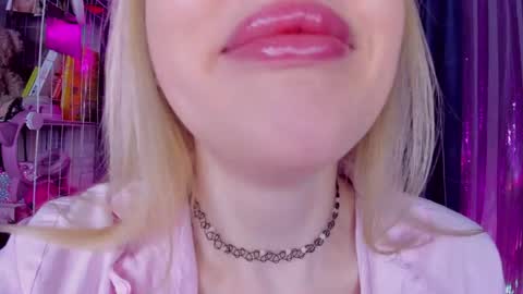 alinaocean online show from April 17, 4:09 pm