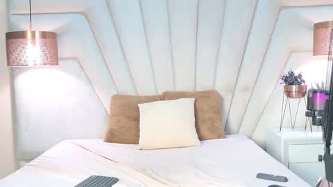 Snapshot of alinasimons chatting on October 9, 3:17 pm  Alina  online show from October 9, 3:17 pm