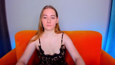 Snapshot of alinawise chatting on March 10, 1:01 am alinawise online show from March 10, 1:01 am