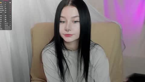 Aline Greeeen online show from February 11, 3:50 am